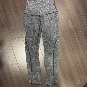 Lululemon Wunder Under Pant (Hi-Rise) (Mesh)
Line Up White Black